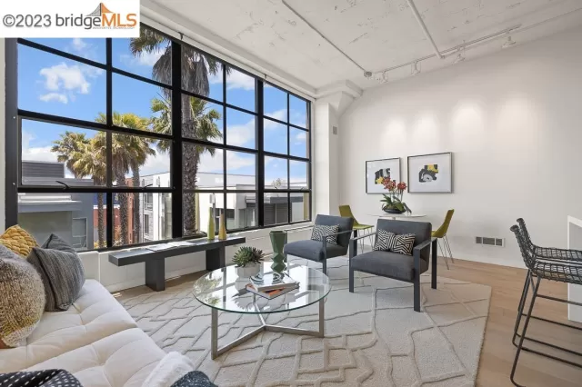 MLS: 41031070 Condo For Sale