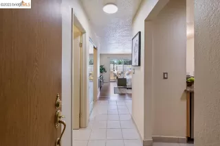 Photo #2: 41031073 Listing