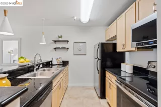 Photo #6: 41031279 Listing 