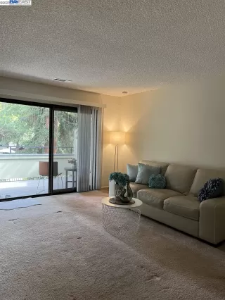 Photo #3: 41031290 Listing