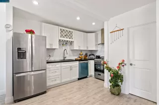 Photo #2: 41031293 Listing 