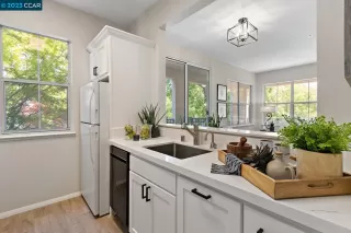 Photo #6: 41031306 Listing