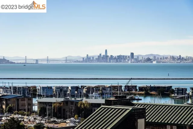 MLS: 41031331 Condo For Sale