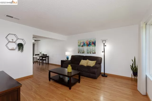 MLS: 41031337 Condo For Sale