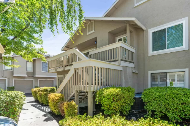 MLS: 41031369 Condo For Sale