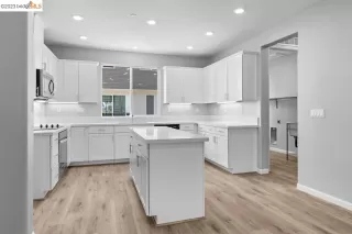 Photo #6: 41031427 Listing