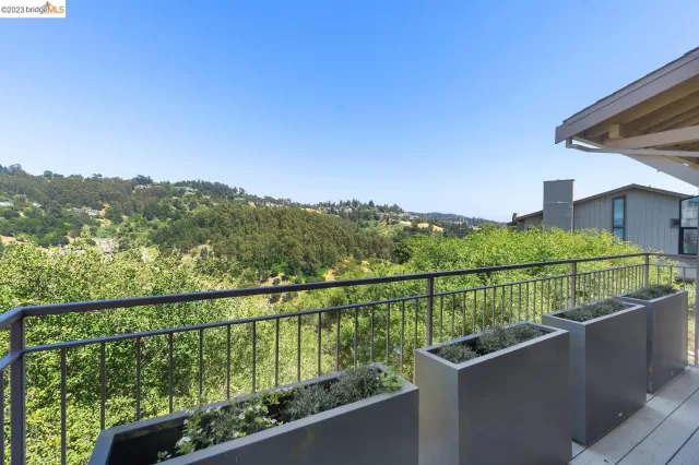 MLS: 41031455 Condo For Sale