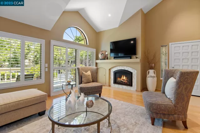 MLS: 41031460 Condo For Sale