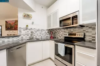 Photo #2: 41031463 Listing