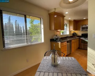 Photo #5: 41031475 Listing