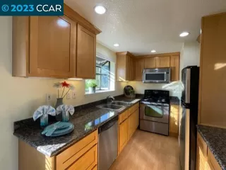 Photo #6: 41031475 Listing