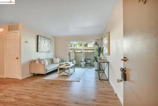 MLS: 41031524 Condo For Sale