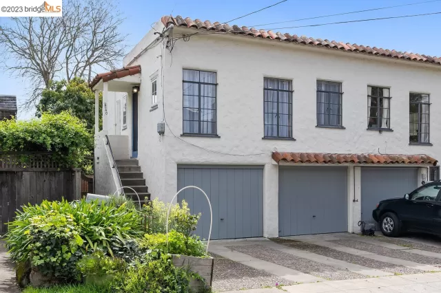 MLS: 41031573 Condo For Sale