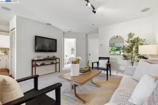 Photo #3: 41031583 Listing