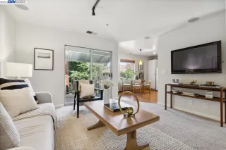 Photo #5: 41031583 Listing