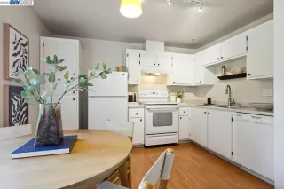 Photo #6: 41031583 Listing