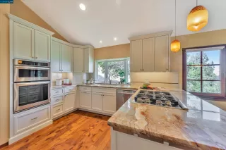 Photo #5: 41031596 Listing