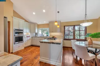 Photo #6: 41031596 Listing