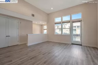 Photo #6: 41031612 Listing