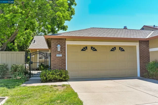 MLS: 41031646 Condo For Sale