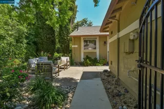 Photo #2: 41031646 Listing