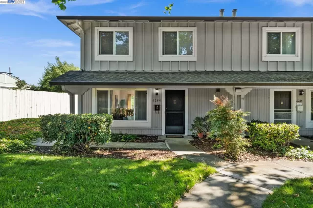 MLS: 41031669 Condo For Sale