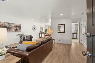 Photo #1: 41031669 Listing