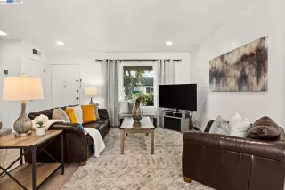 Photo #3: 41031669 Listing