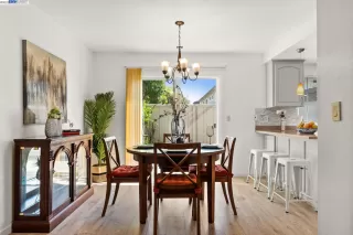 Photo #4: 41031669 Listing