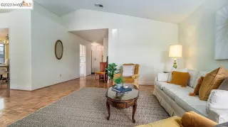 Photo #5: 41031747 Listing