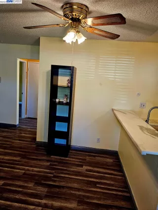 Photo #4: 41031771 Listing