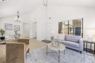 Photo #3: 41031778 Listing