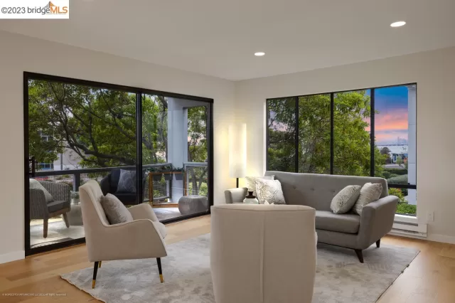 MLS: 41031798 Condo For Sale