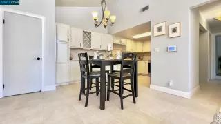 Photo #6: 41031815 Listing