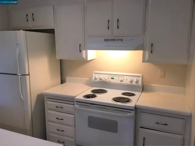 MLS: 41031843 Condo For Sale