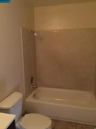 Photo #2: 41031843 Listing