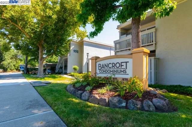 MLS: 41031856 Condo For Sale