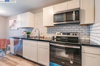 Photo #5: 41031856 Listing 