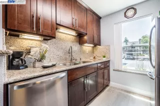 Photo #6: 41031858 Listing