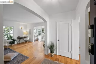 Photo #5: 41031905 Listing