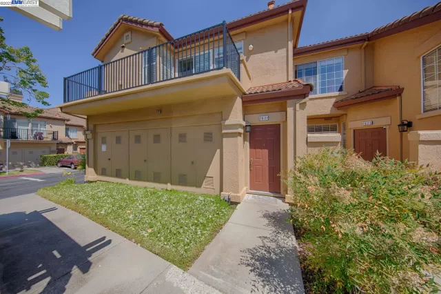 MLS: 41031946 Condo For Sale