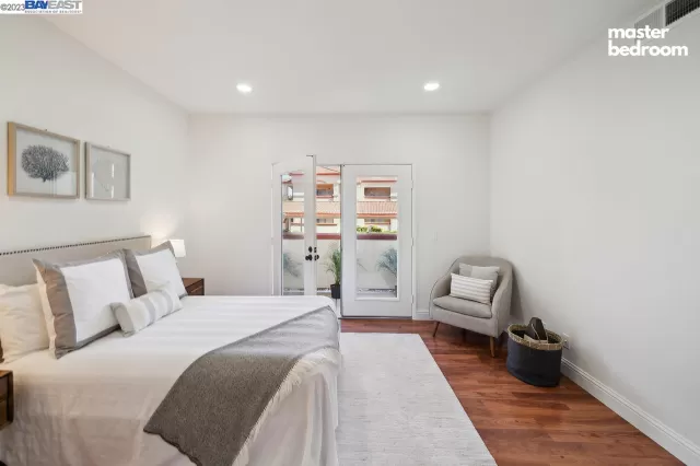 MLS: 41031954 Condo For Sale