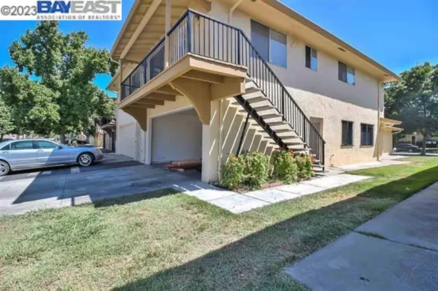 MLS: 41032012 Condo For Sale