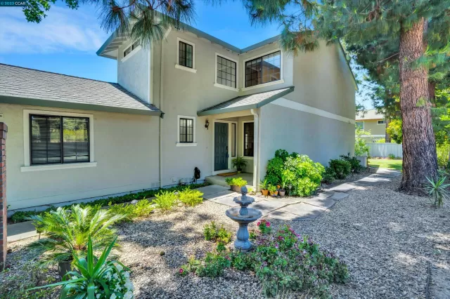MLS: 41032089 Condo For Sale