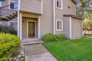 Photo #2: 41032134 Listing