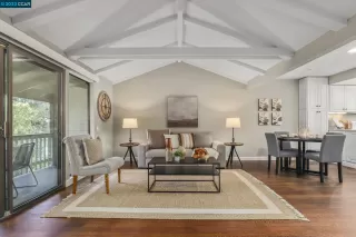 More Details about MLS # 41032142 : 7 JANIN PL