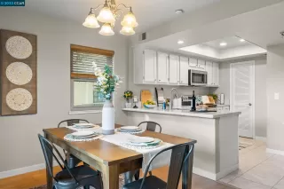 Photo #2: 41032202 Listing