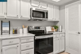 Photo #5: 41032202 Listing