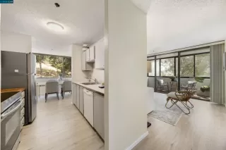 Photo #5: 41032210 Listing 