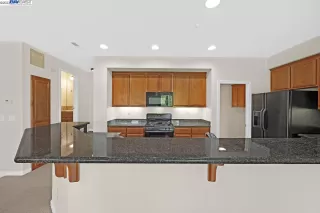 Photo #4: 41032215 Listing